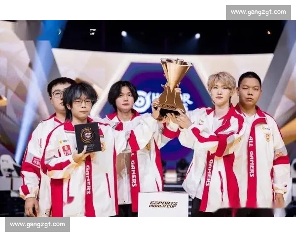 KPL 十周年大合影刷屏:这帧青春里藏着整个峡谷的十年 KPL 十周年大合影刷屏:这帧青春里藏着整个峡谷的十年